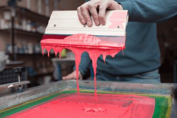 Silk-Screen em camiseta para empresa – 3 Uniformes